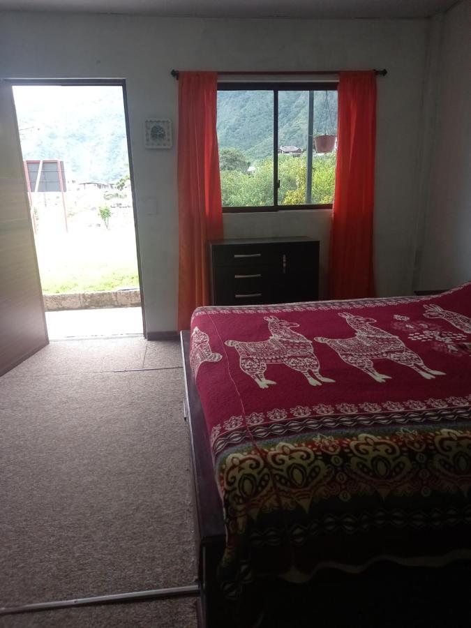 Montano Camping & Hostel Baños Екстериор снимка