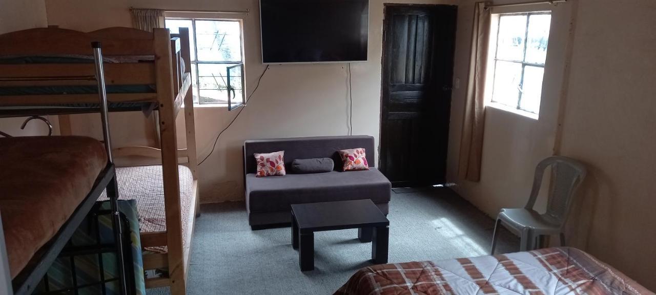 Montano Camping & Hostel Baños Екстериор снимка