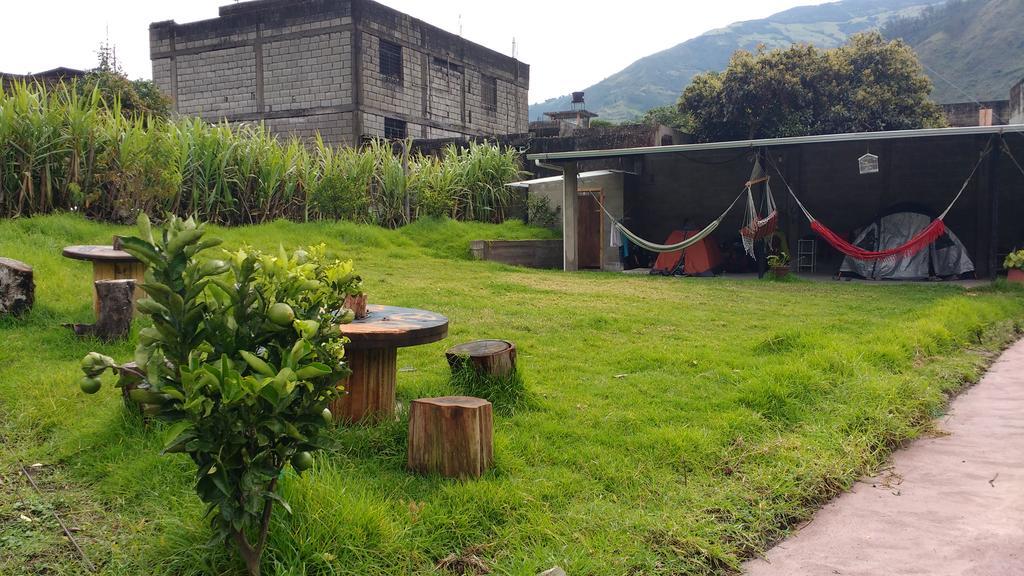 Montano Camping & Hostel Baños Екстериор снимка