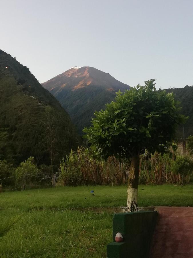 Montano Camping & Hostel Baños Екстериор снимка