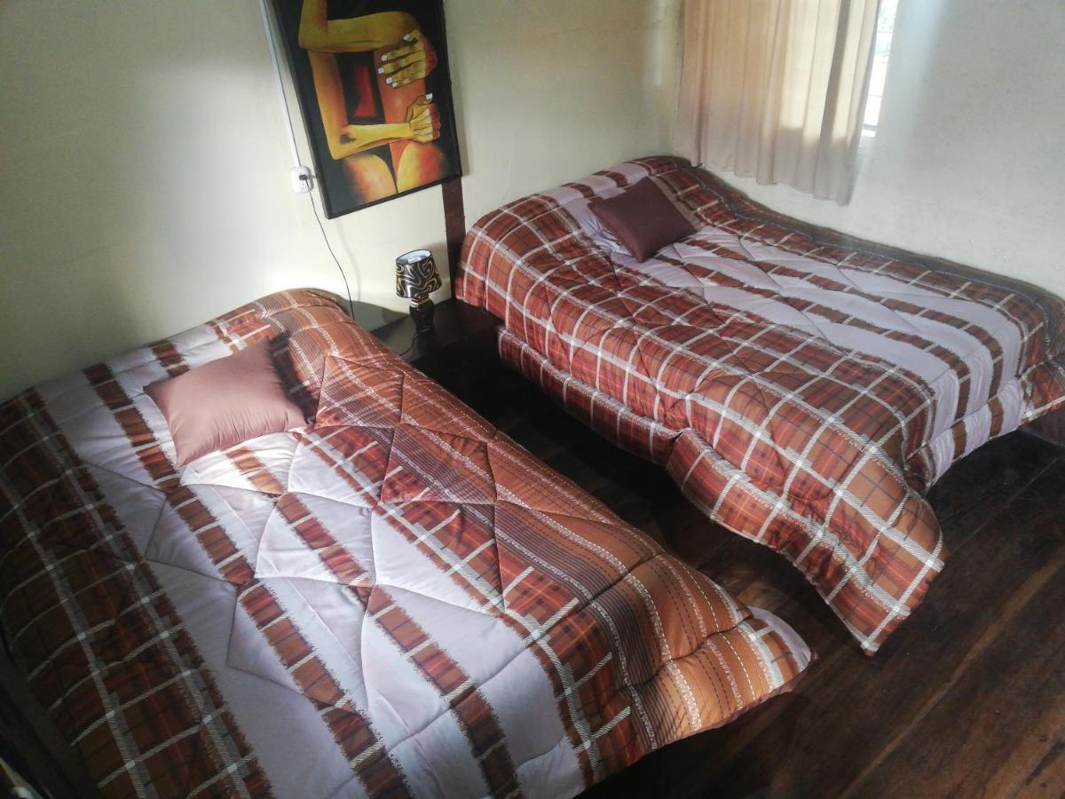 Montano Camping & Hostel Baños Екстериор снимка