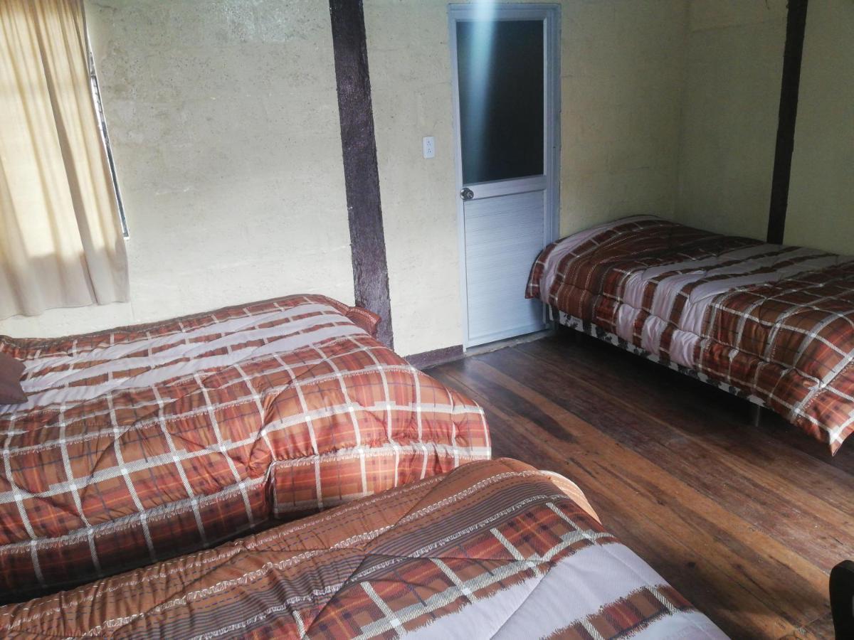 Montano Camping & Hostel Baños Екстериор снимка