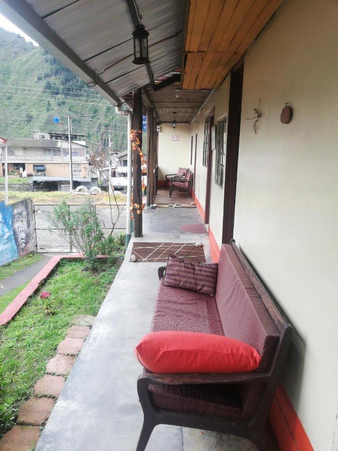 Montano Camping & Hostel Baños Екстериор снимка